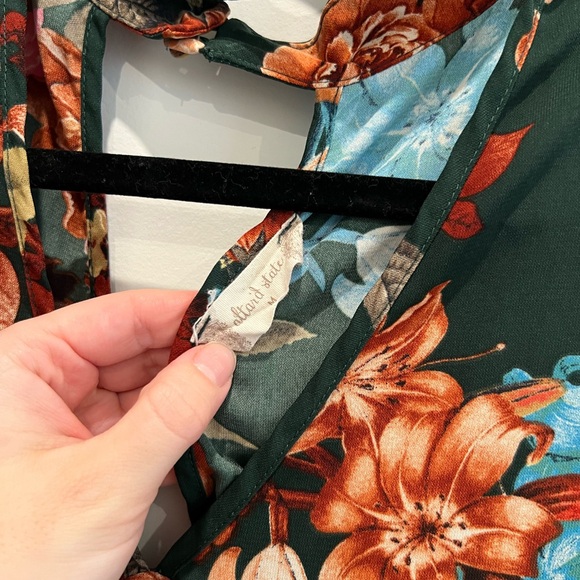 Altar’d State top - Picture 3 of 4